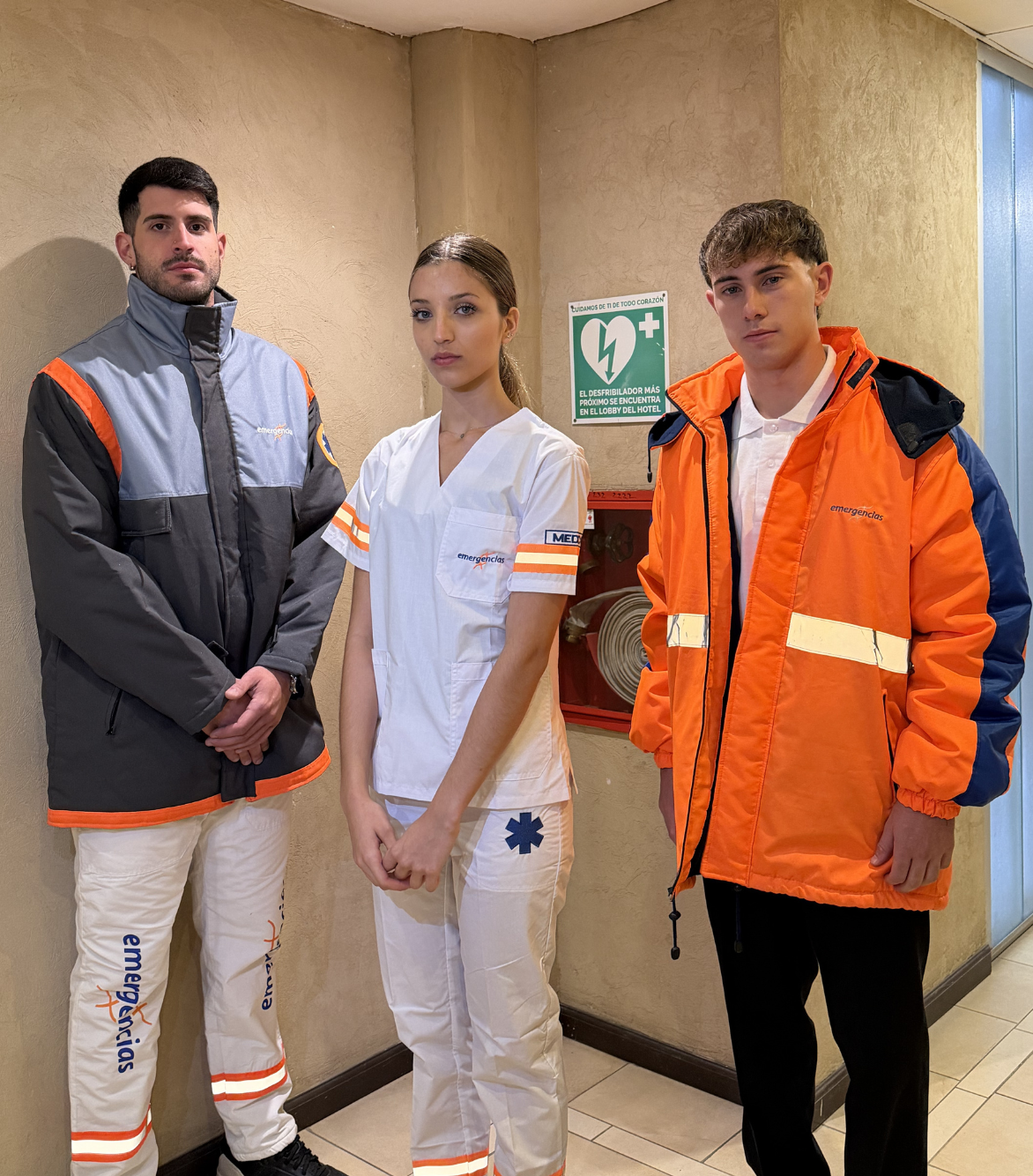 Uniformes corporativos personalizados con bordado